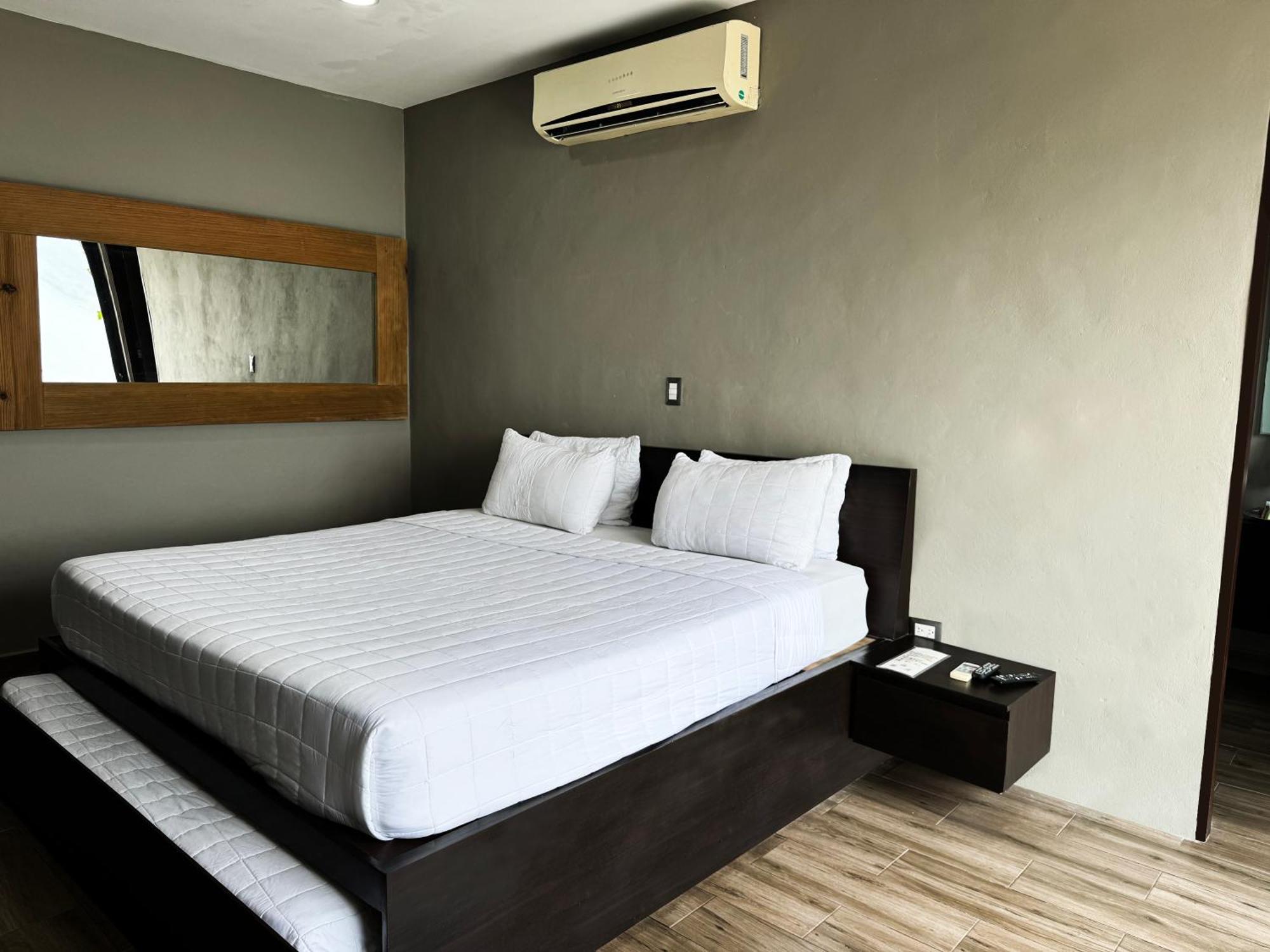 Cardedeu Hotel Lago De Coatepeque El Congo Экстерьер фото